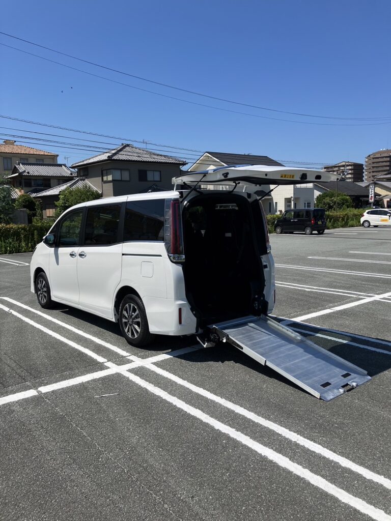 介護タクシーのタクシーメーターって付けなければならないの！松阪市/伊勢市/津市に即対応！ | 行政書士 長戸法務事務所